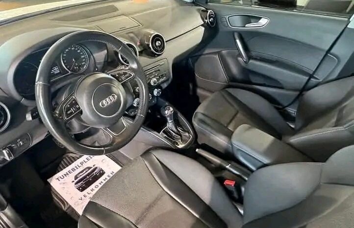 
								Audi A1 full									