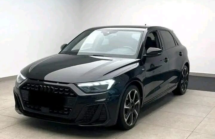 
								Audi A1 full									