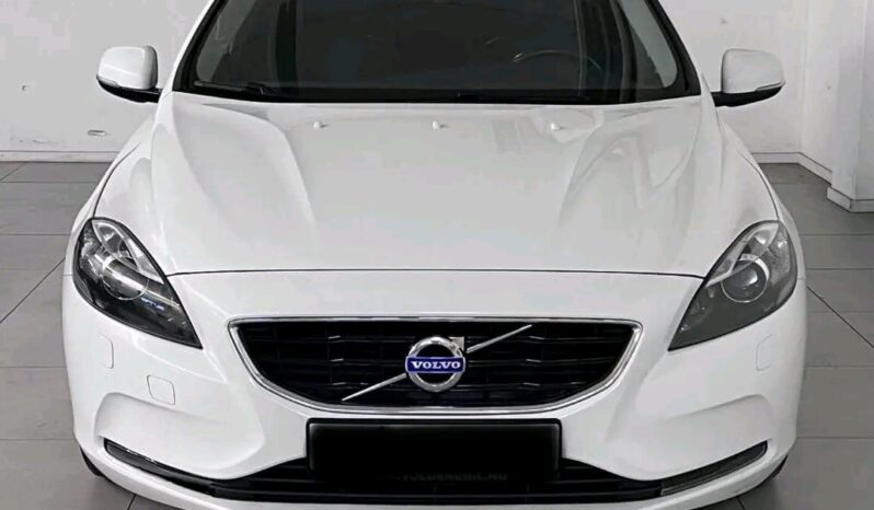 
								Volvo V40 full									