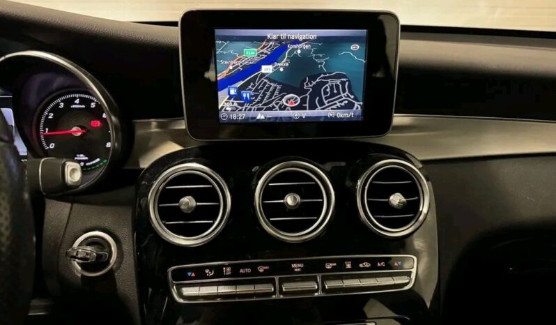 
								Mercedes-Benz GLC full									