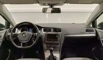 
										Volkswagen Golf full									