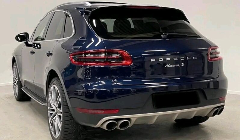 
								Porsche Macan full									