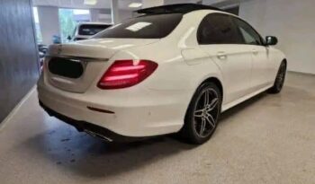 
										Mercedes-Benz E-Classe 220d full									