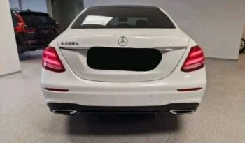 
										Mercedes-Benz E-Classe 220d full									