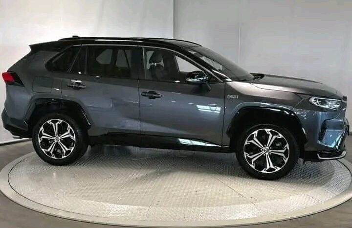 
								Toyota RAV4 full									