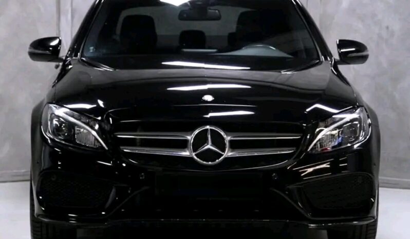 
								Mercedes-Benz Classe C full									