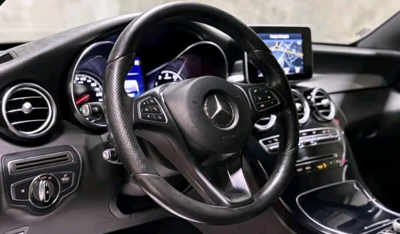 
								Mercedes-Benz Classe C full									