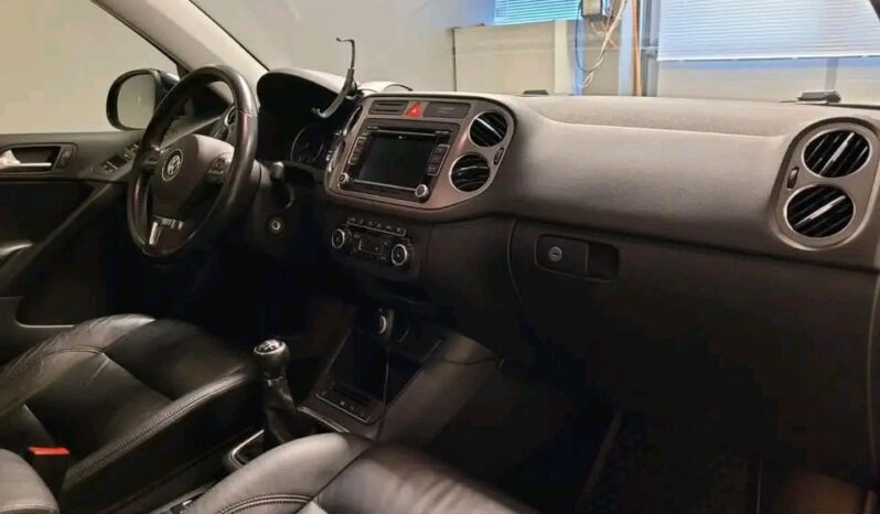 
								Volkswagen Tiguan full									