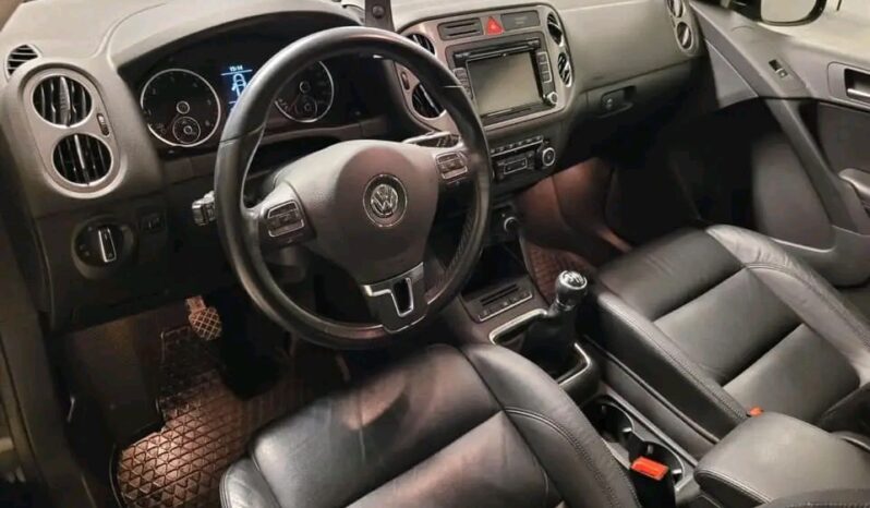 
								Volkswagen Tiguan full									