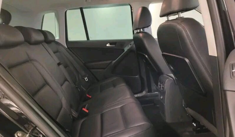 
								Volkswagen Tiguan full									