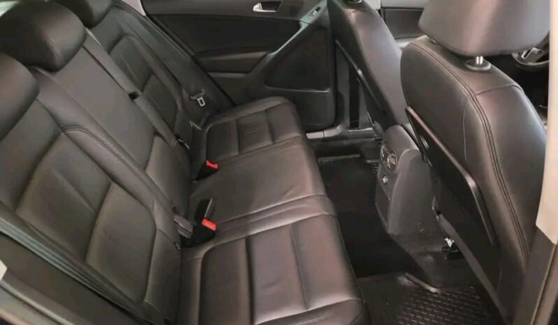 
								Volkswagen Tiguan full									